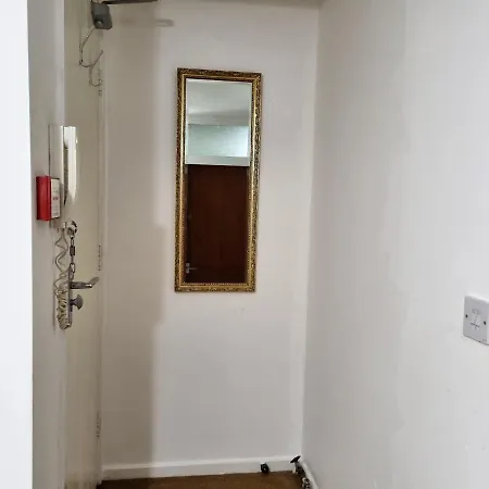 *f1*5gh* Setup For Your Relaxed & Amazing + Free Parking + Free Fast Wifi * * Leeds (West Yorkshire)